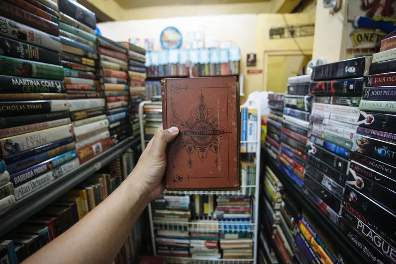 Hidden in Plain Sight: The Collector's Guide to Unearthing Valuable First Editions at Charity Shops and Car Boot Sales